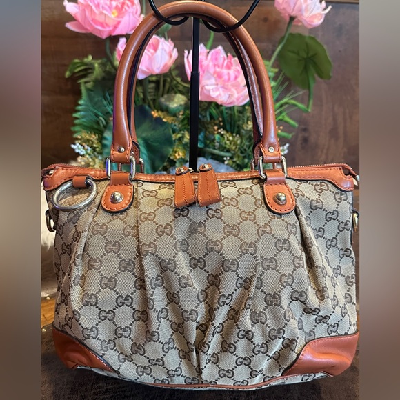 Gucci Sukey canvas shoulder bag - Picture 1 of 17